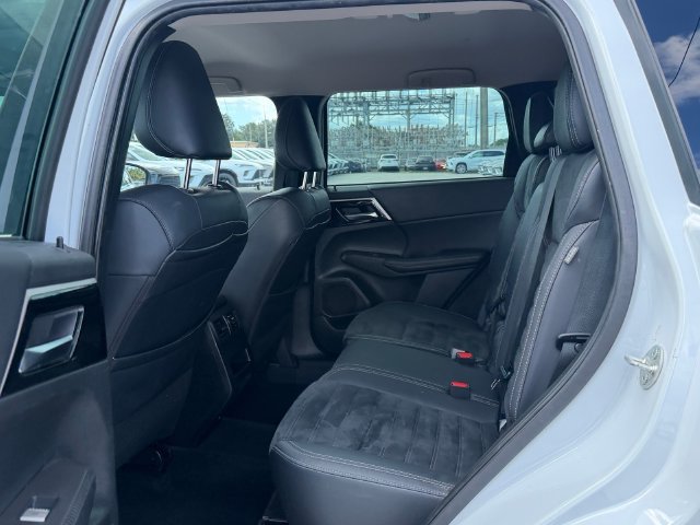 Used 2022 Mitsubishi Outlander SE FWD image 11