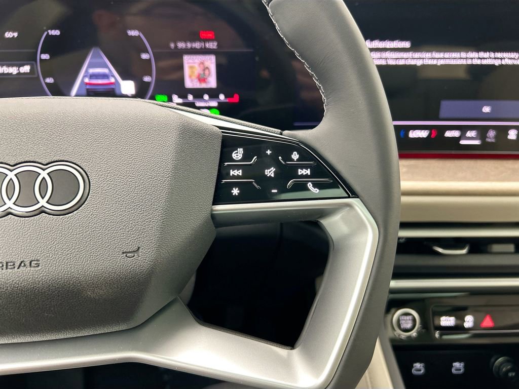 Used 2025 Audi Q5 Premium Plus w/ Premium Plus image 13