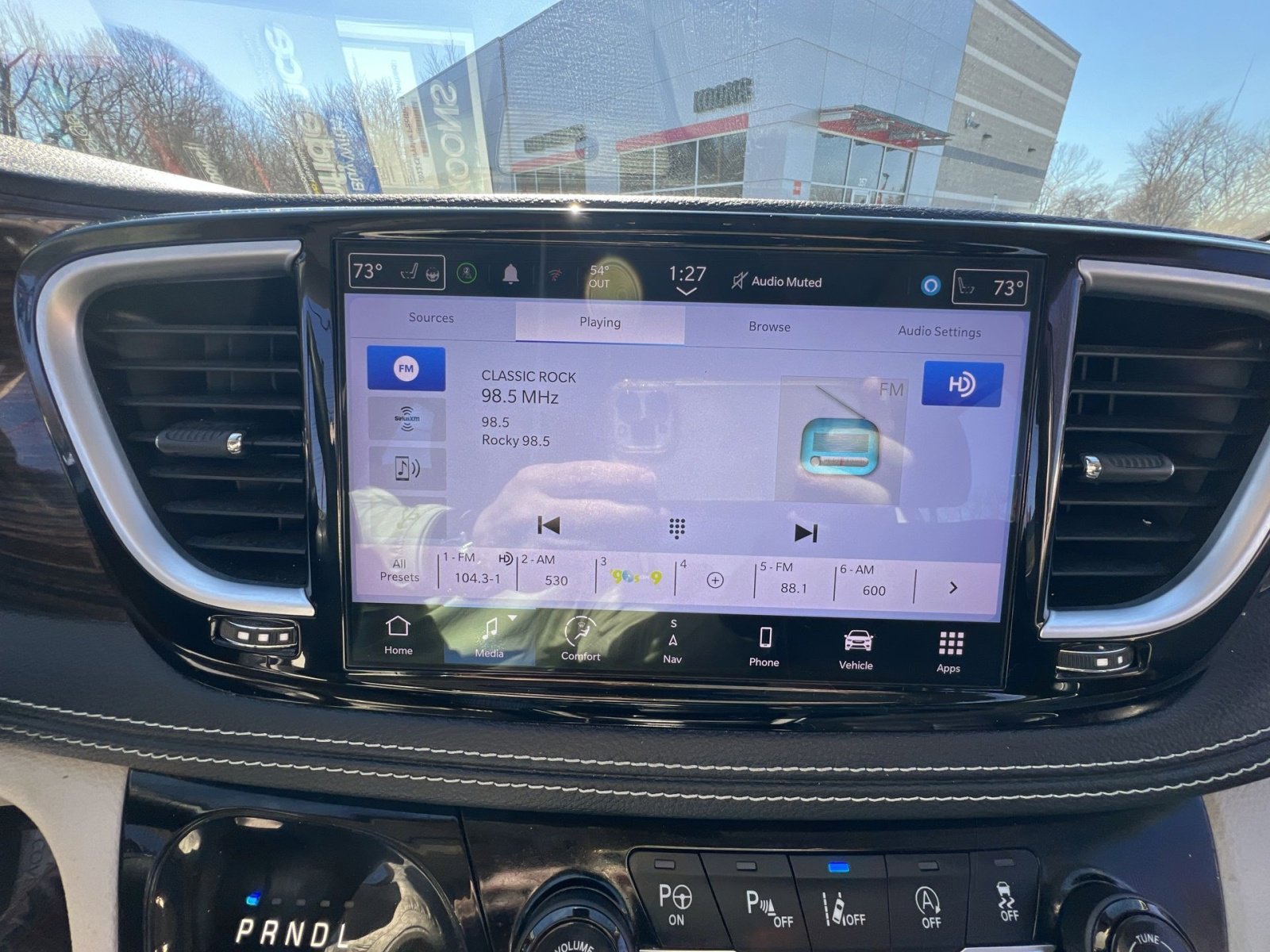 Used 2022 Chrysler Pacifica Limited image 18