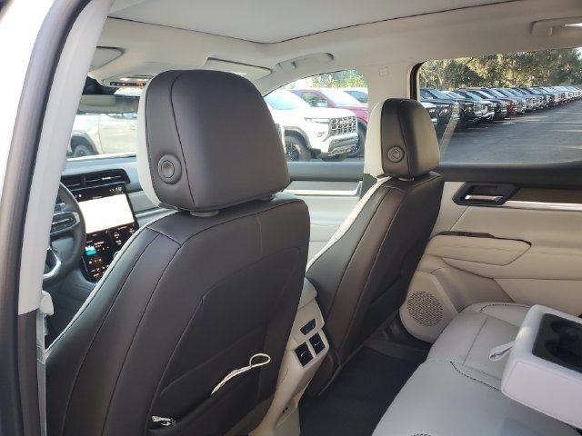 Used 2026 GMC Terrain Denali AWD/4WD image 15