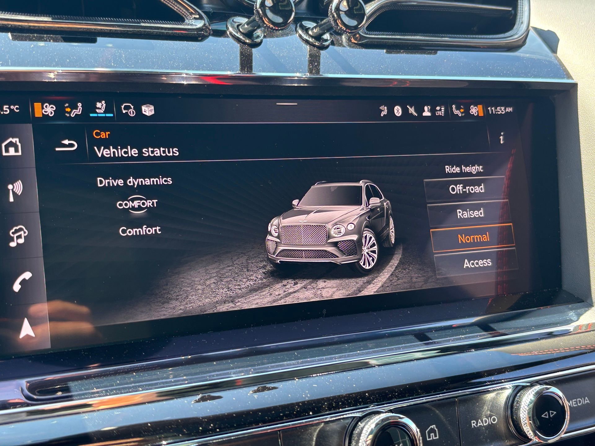 New 2025 Bentley Bentayga image 58