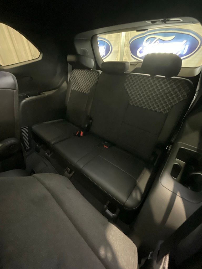 Used 2025 GMC Acadia Denali w/ Super Cruise Package image 12