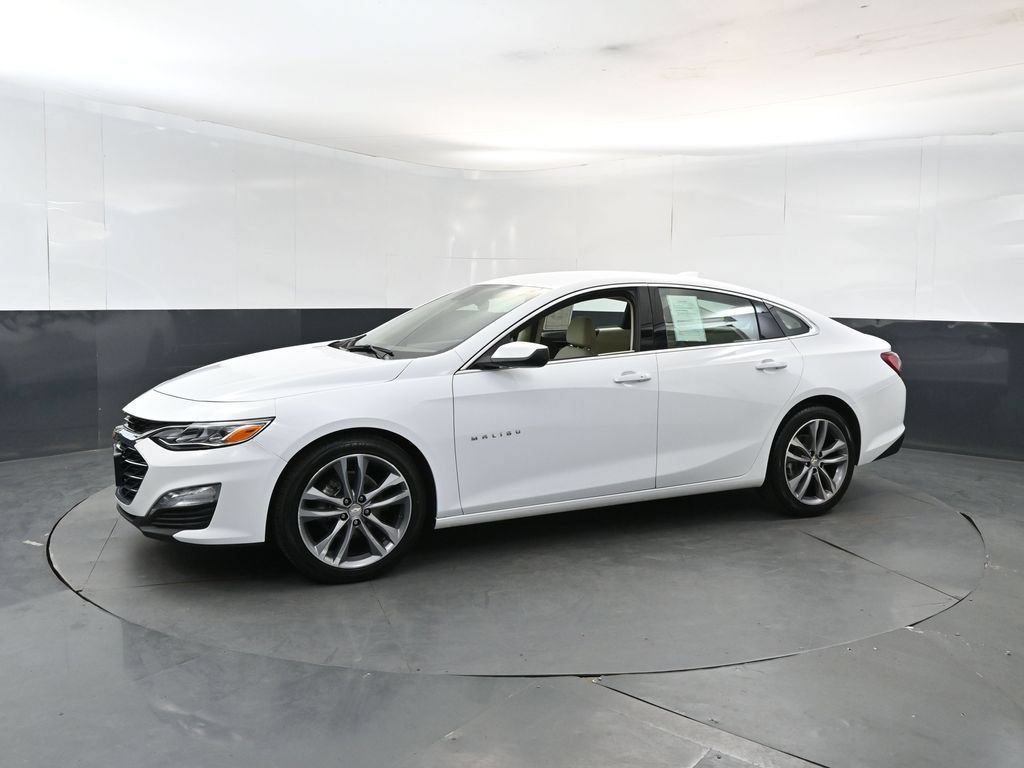 Used 2024 Chevrolet Malibu LT FWD image 2