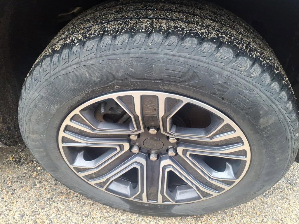 Used 2024 Jeep Wagoneer Series II w/ Flexible Seating Group image 7