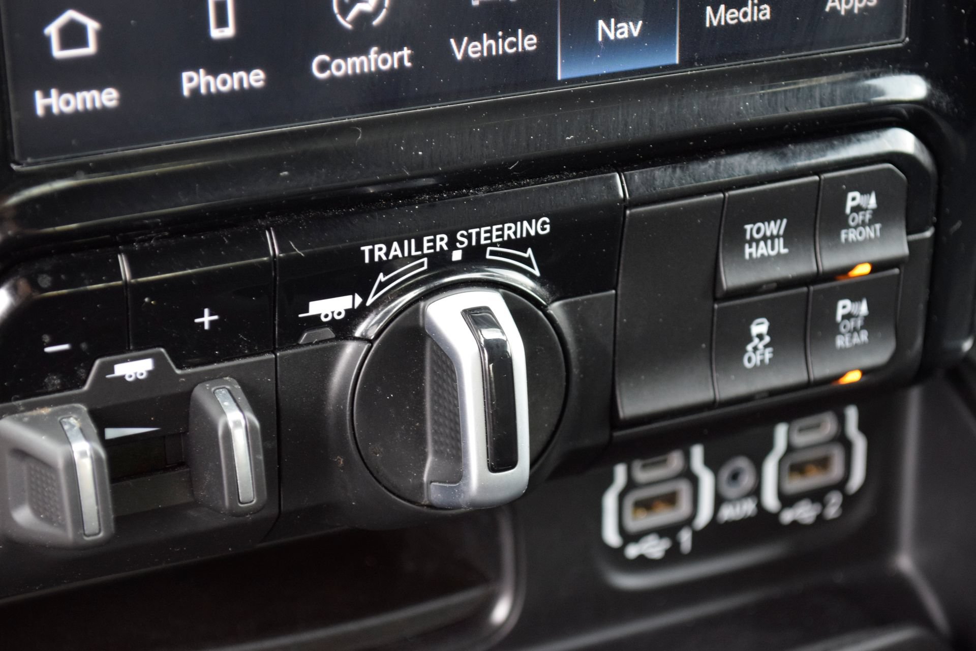 Used 2024 RAM 1500 Big Horn AWD/4WD image 11