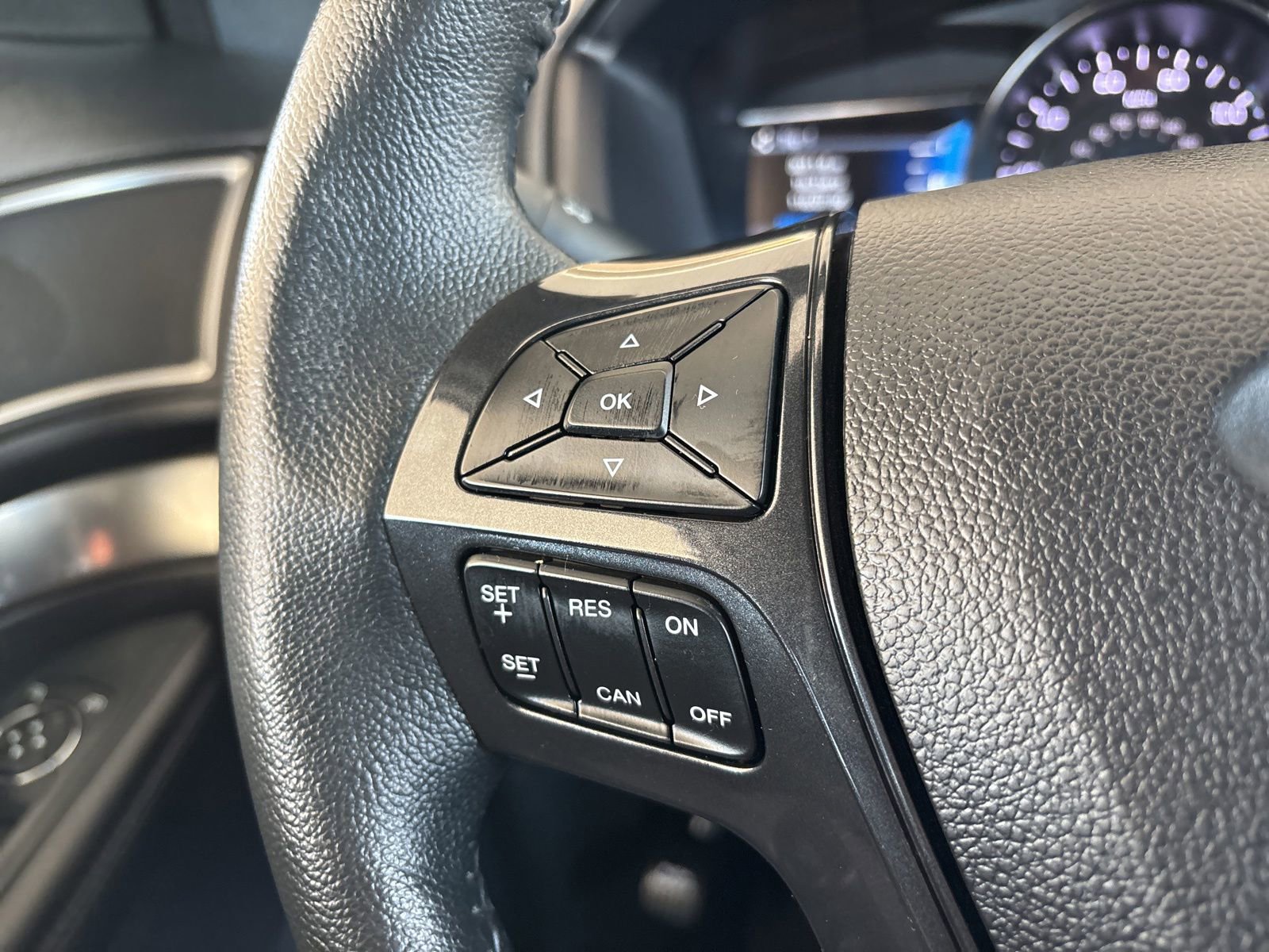 Used 2019 Ford Explorer XLT w/ Equipment Group 201A FWD image 26