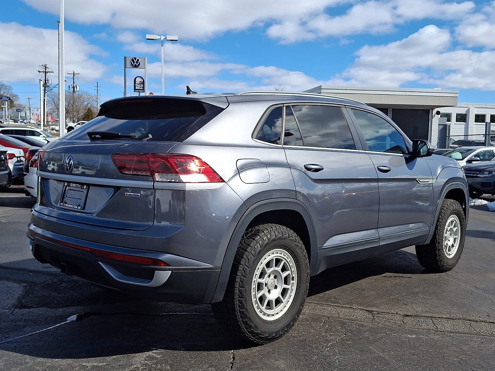 Used 2021 Volkswagen Atlas Cross Sport SE image 6