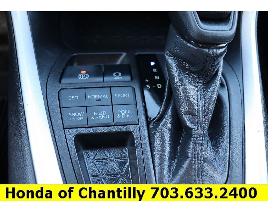 Used 2022 Toyota RAV4 XLE image 17