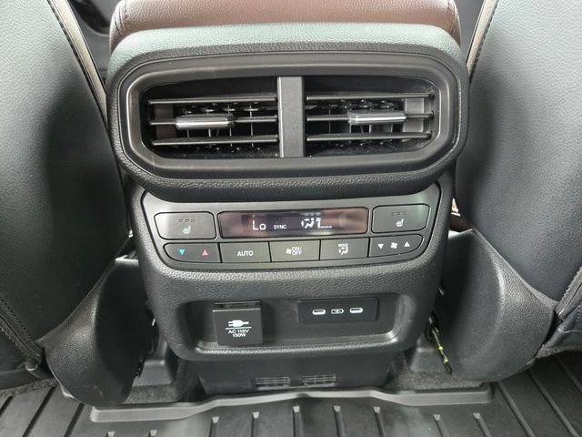 Used 2025 Honda Pilot Elite image 17