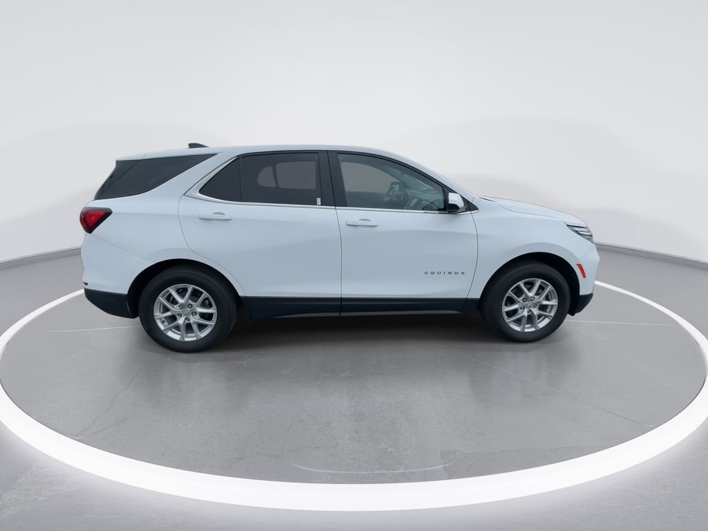 Used 2024 Chevrolet Equinox LT AWD/4WD image 9