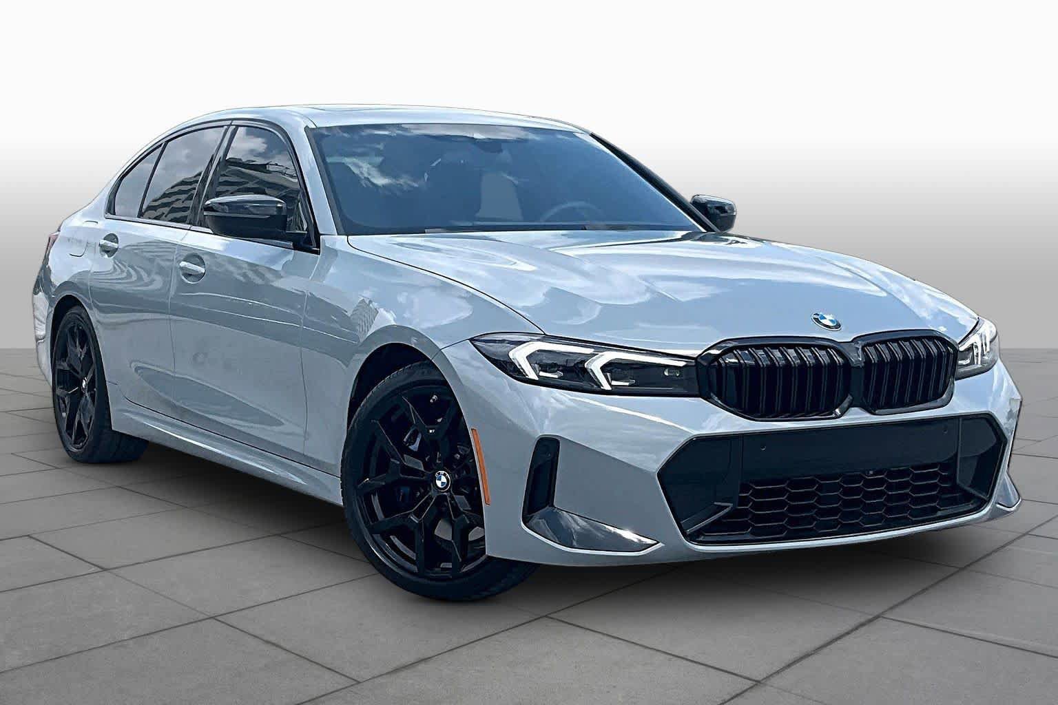 Used 2026 BMW 330i Sedan w/ M Sport Package RWD image 2