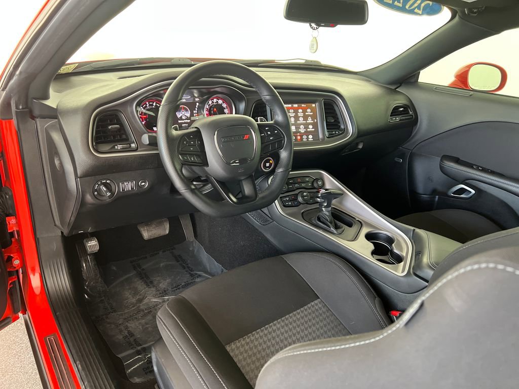 Used 2022 Dodge Challenger GT w/ Performance Handling Group image 19