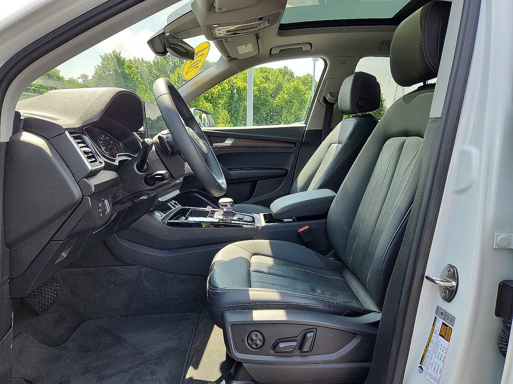 Used 2024 Audi Q5 Premium Plus w/ Convenience Package AWD/4WD image 18