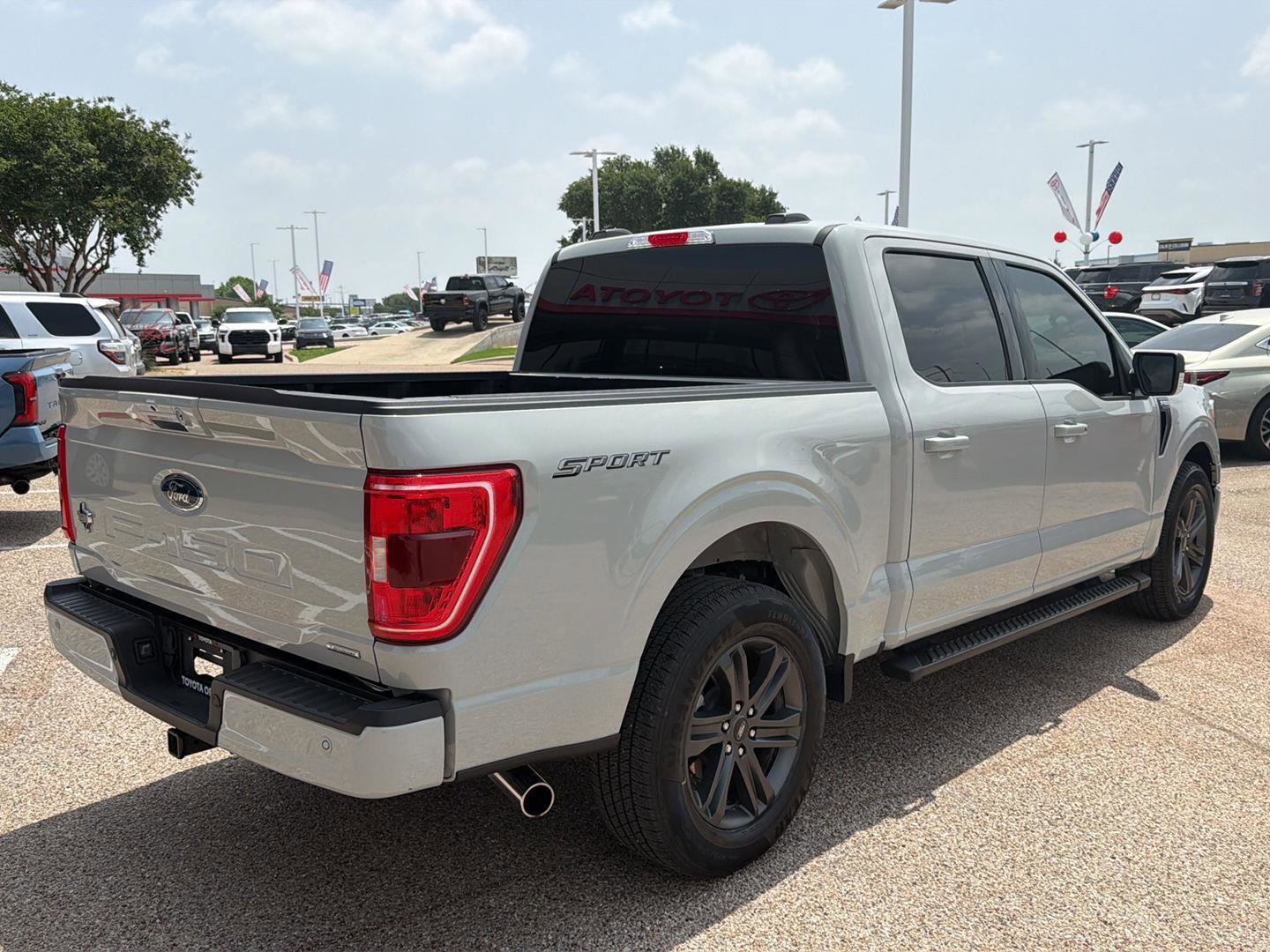 Used 2023 Ford F150 XLT w/ Equipment Group 302A High RWD image 3
