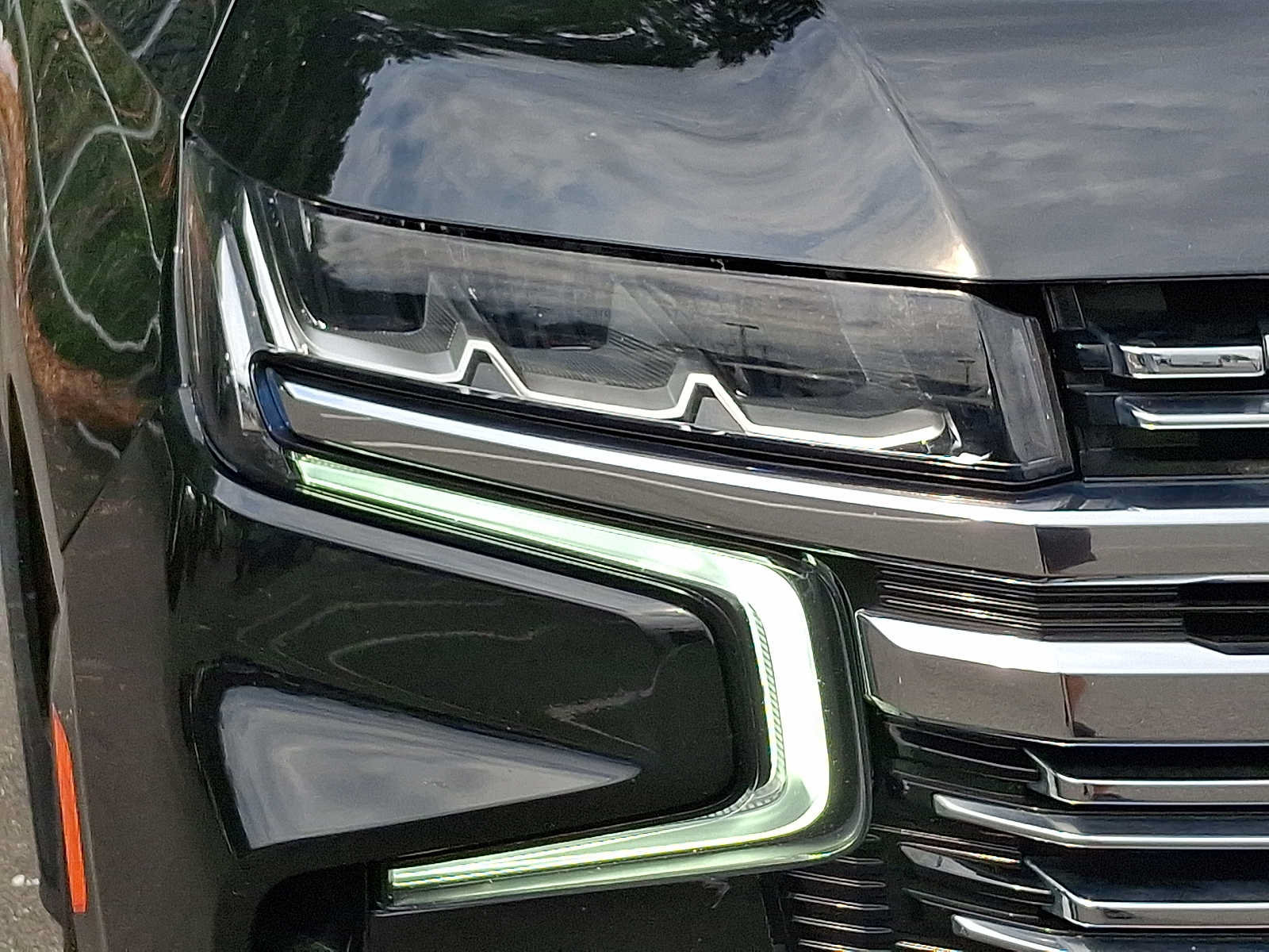 Certified 2024 Chevrolet Tahoe Premier AWD/4WD image 9
