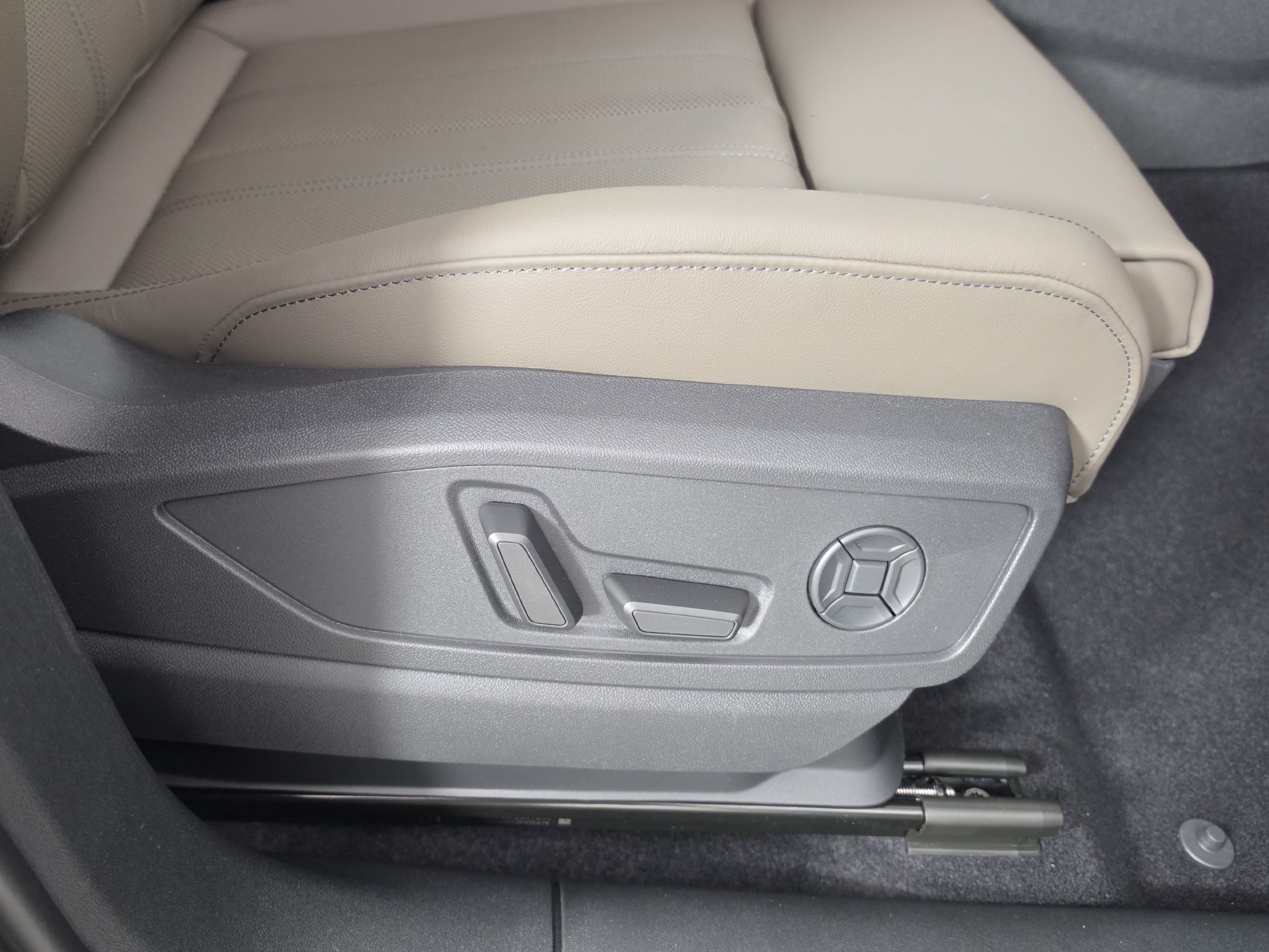 New 2026 Audi Q5 Premium Plus AWD/4WD image 38