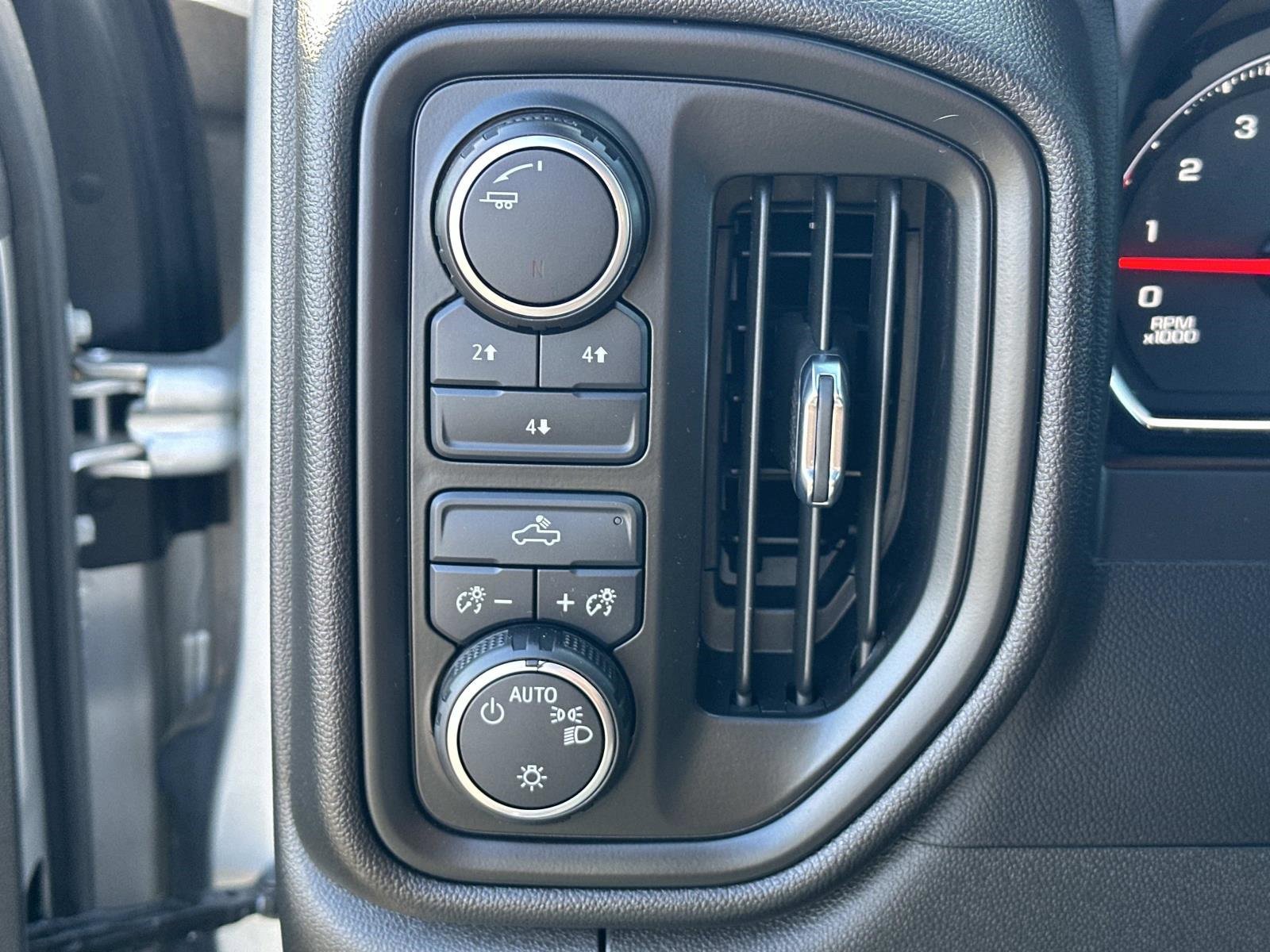 Used 2023 Chevrolet Silverado 3500 W/T w/ Gooseneck/5TH Wheel Package image 20