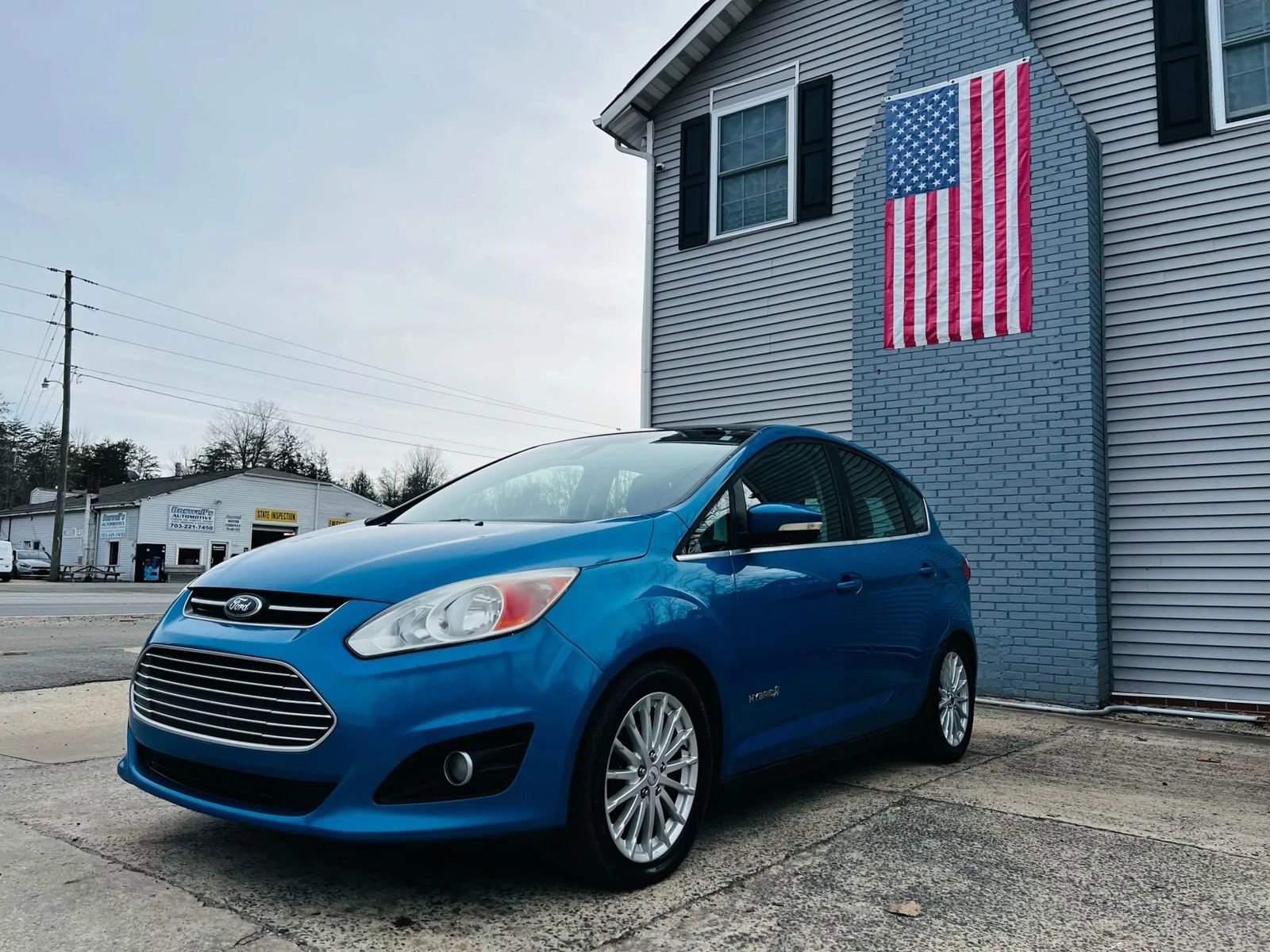 Used 2013 Ford C-MAX SEL image 2