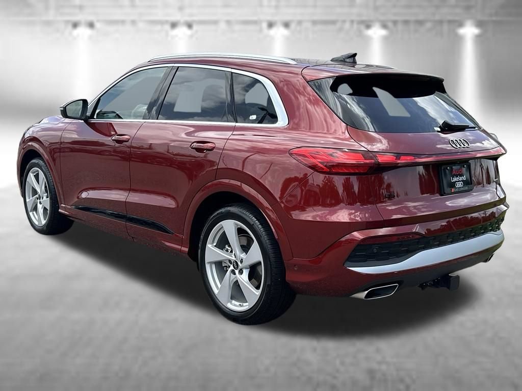 Certified 2025 Audi Q5 Prestige AWD/4WD image 3