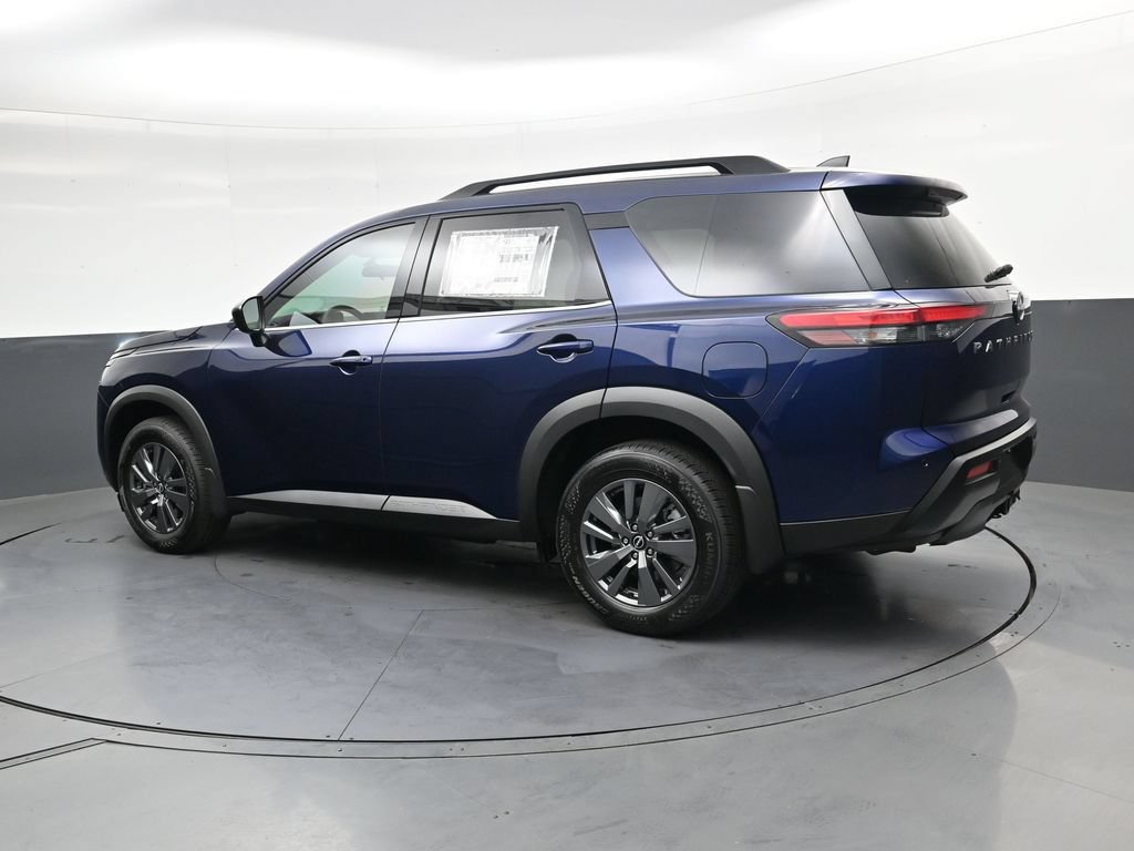 Certified 2026 Nissan Pathfinder SV w/ SV Premium Package FWD image 11