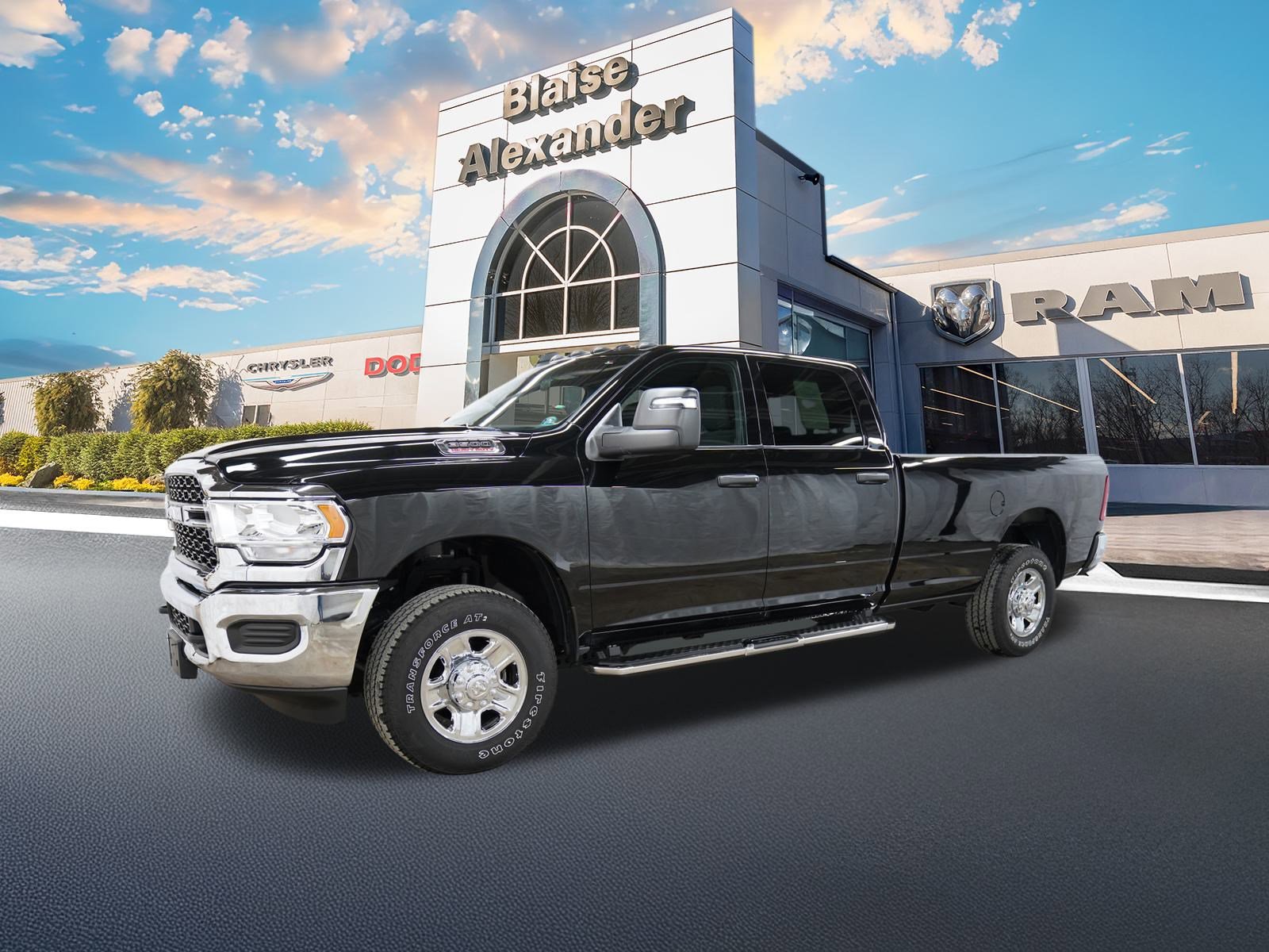 Used 2024 RAM 3500 Tradesman w/ Chrome Appearance Group image 10