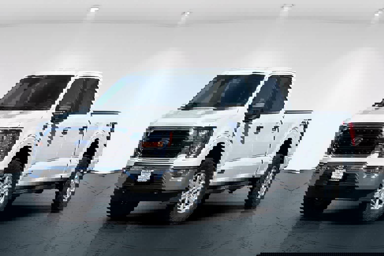 Used 2023 Ford F150 XLT image 1