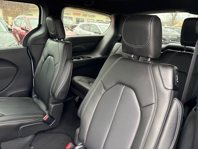 New 2026 Chrysler Pacifica Select image 20