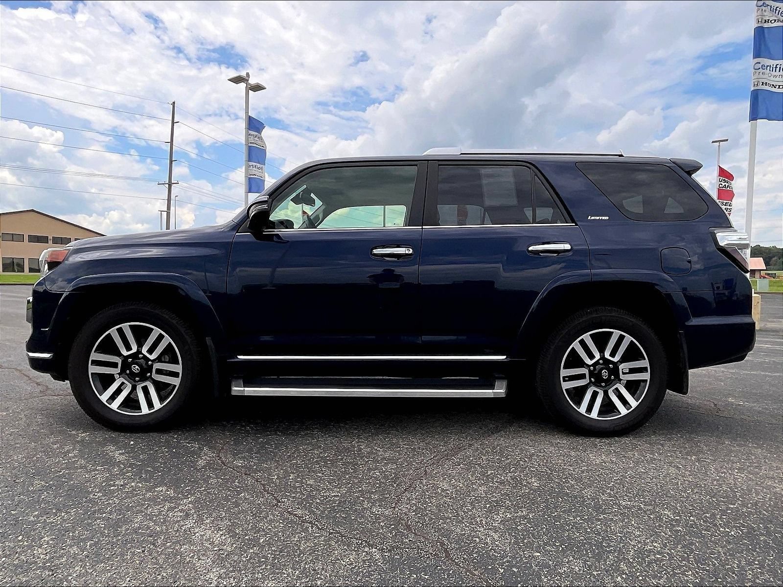 Used 2022 Toyota 4Runner Limited AWD/4WD image 5
