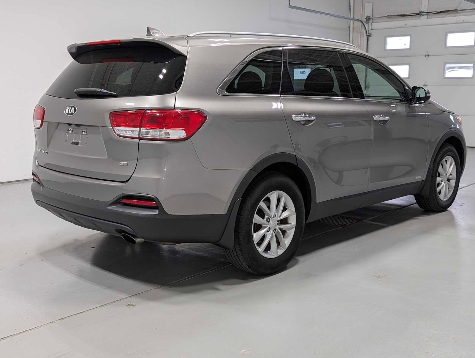 Used 2018 Kia Sorento LX image 8