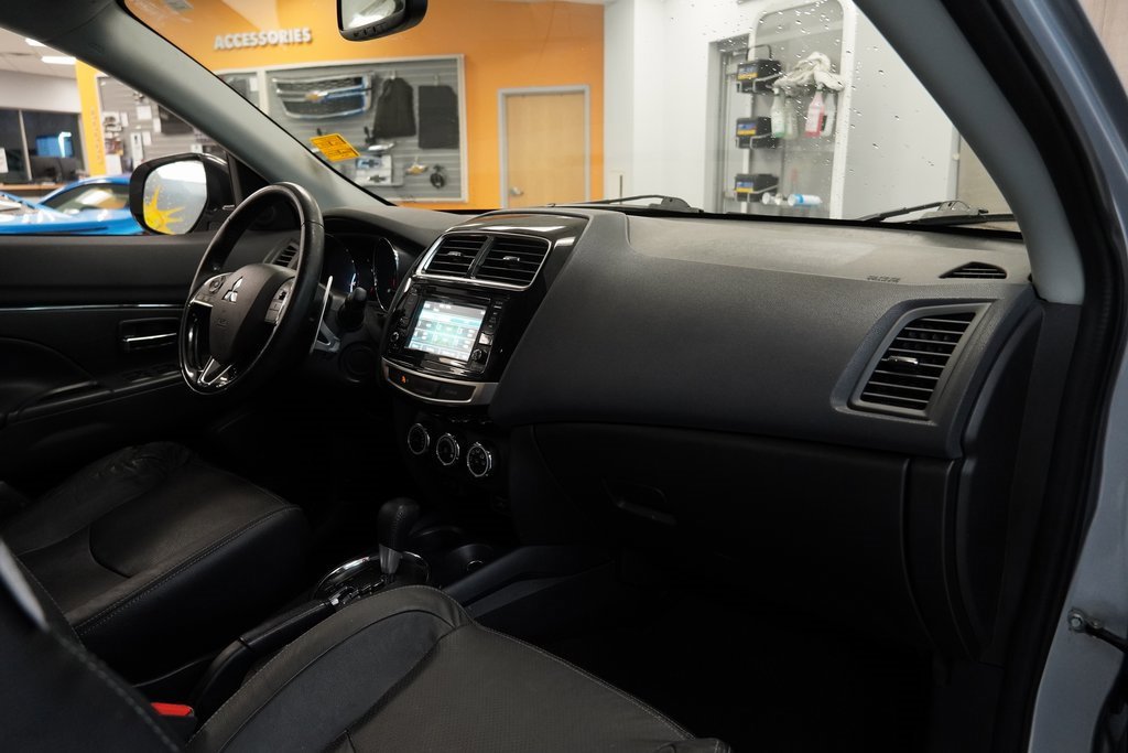 Used 2016 Mitsubishi Outlander Sport SEL image 33