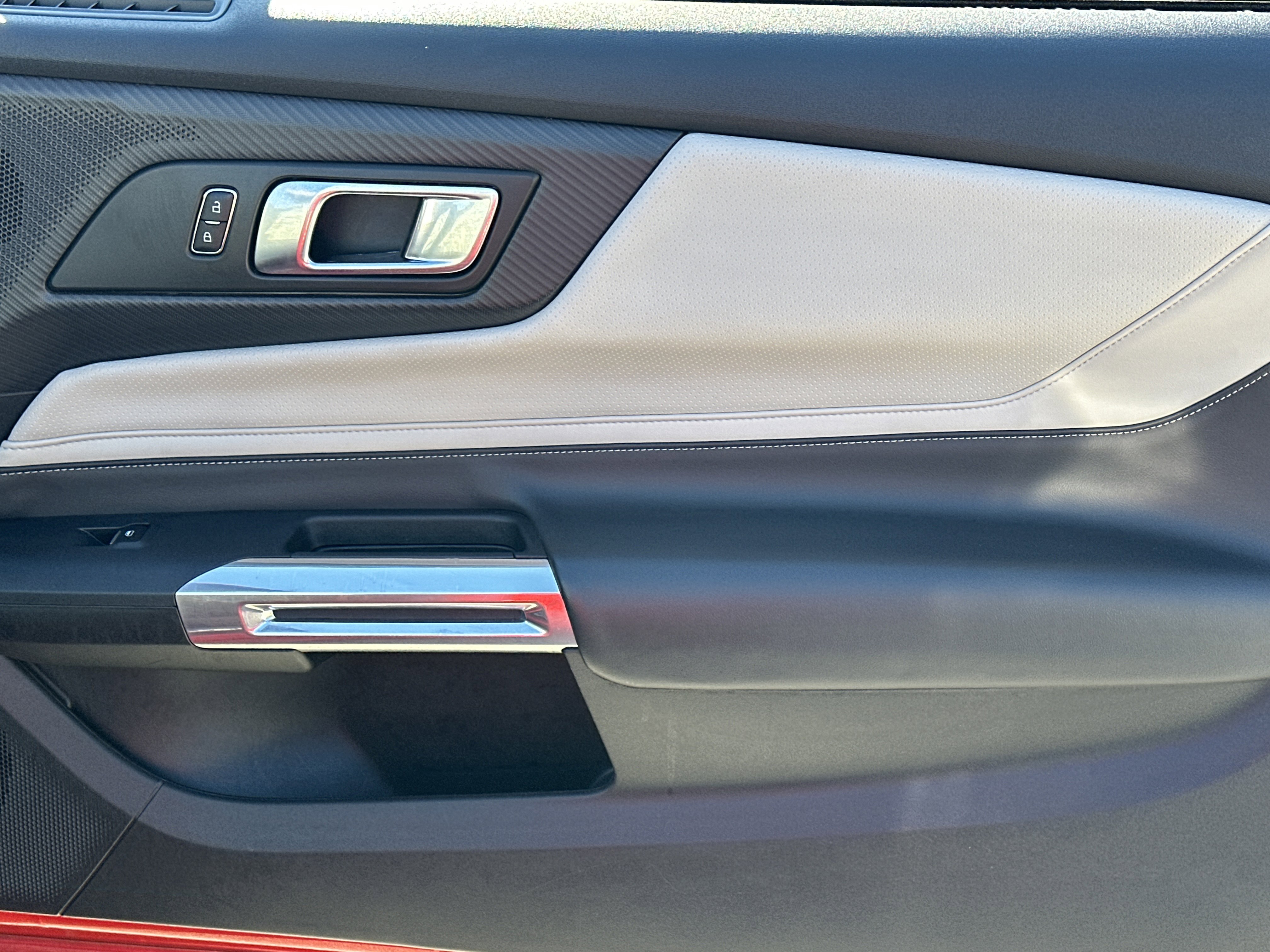 Used 2024 Ford Mustang Premium image 14