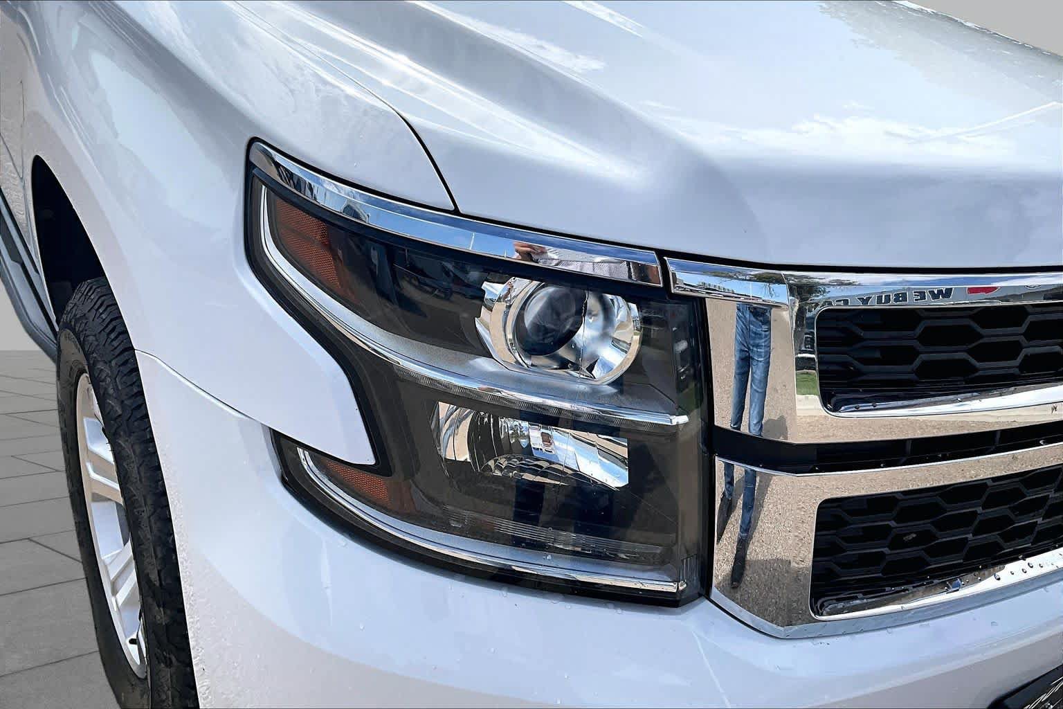 Used 2019 Chevrolet Tahoe LT w/ Luxury Package RWD image 35