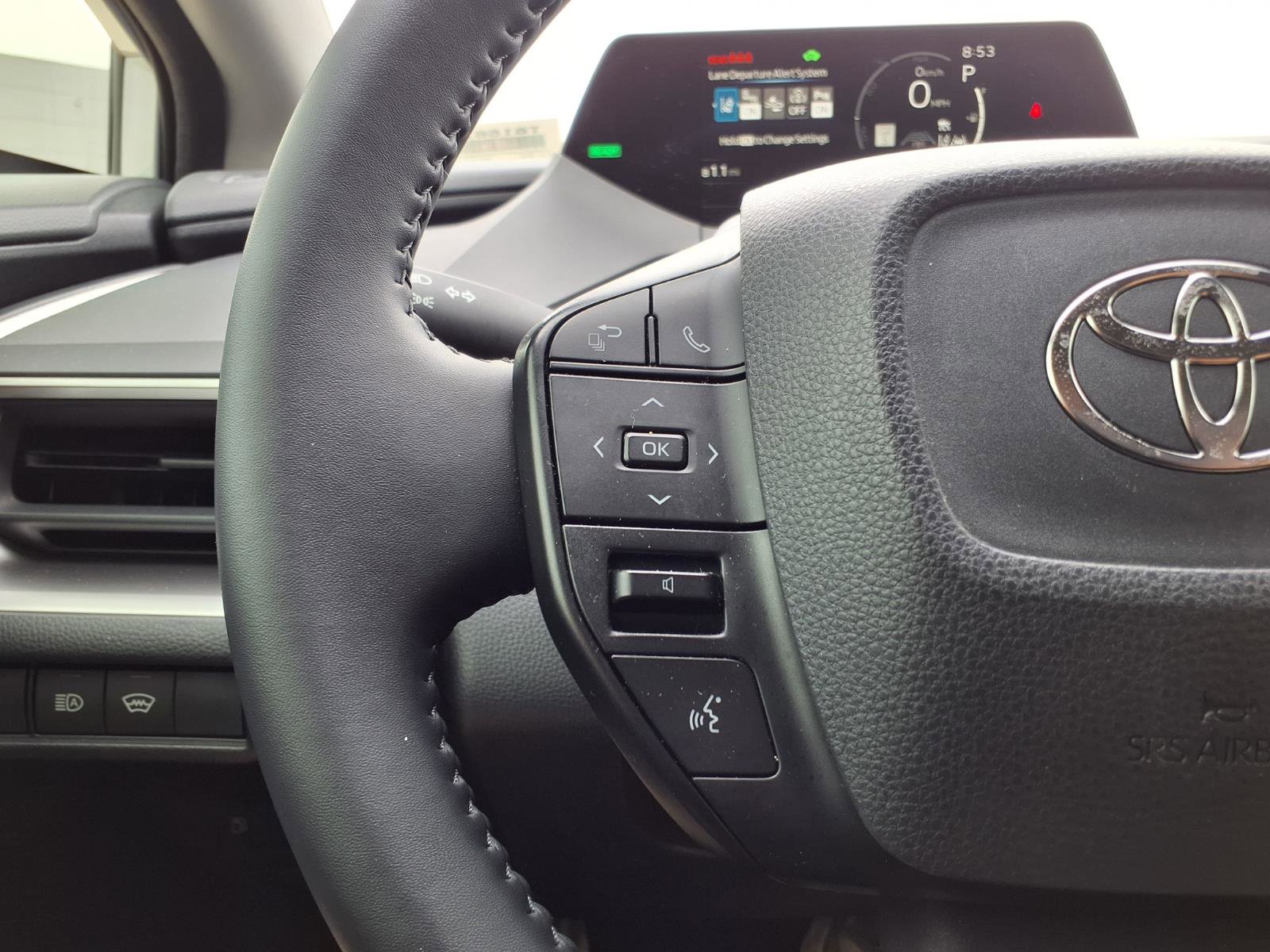 Used 2026 Toyota Prius LE FWD image 23