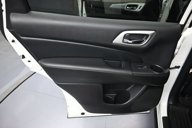 Used 2019 Nissan Pathfinder SL AWD/4WD image 28