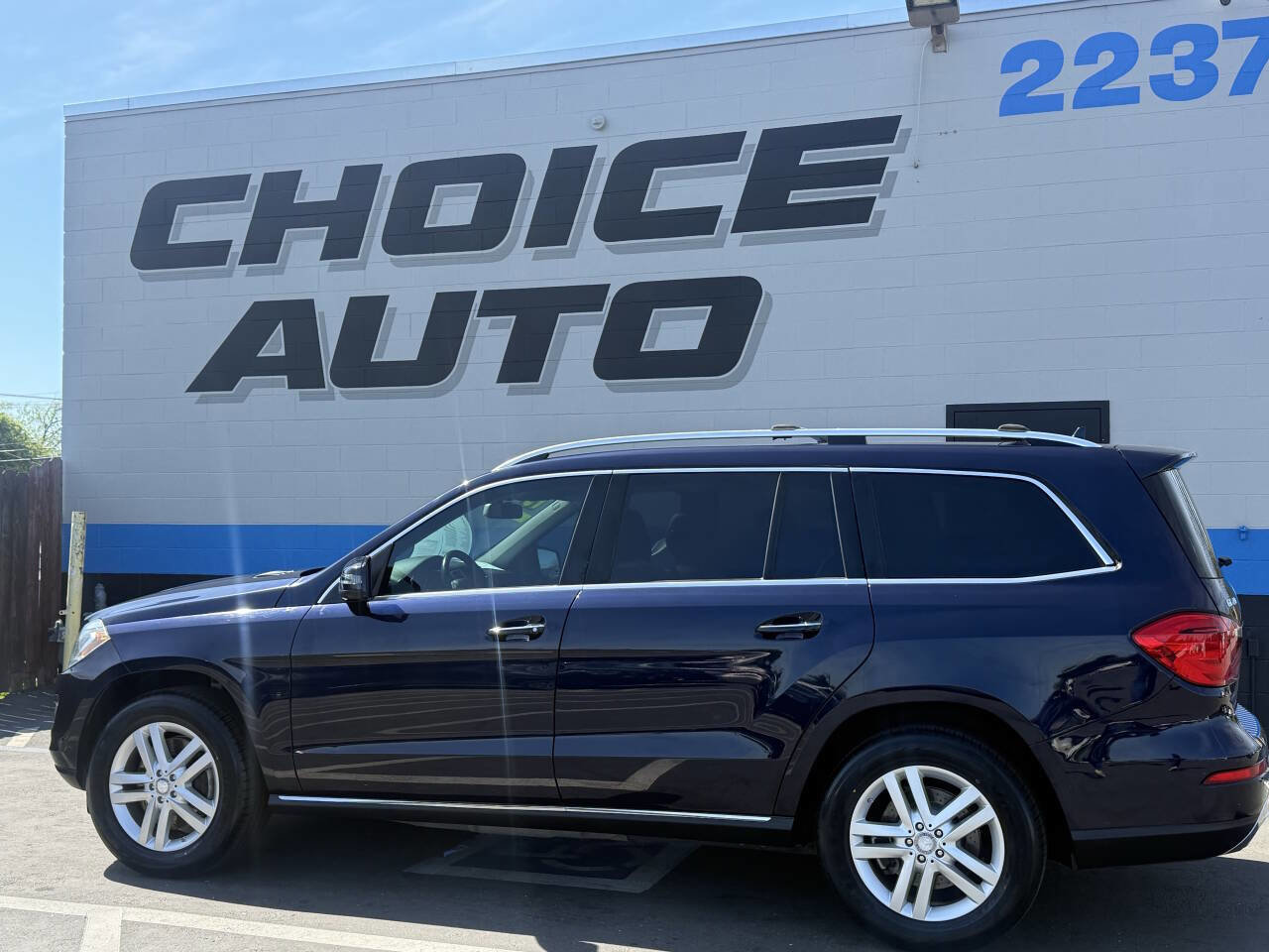 Used 2013 Mercedes-Benz GL 450 GL 450 4MATIC AWD 4dr SUV image 23