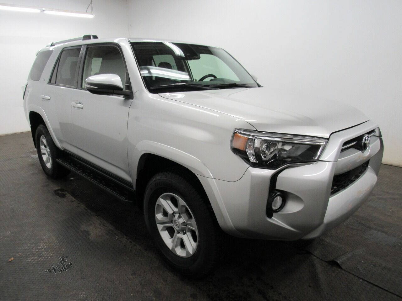 Used 2020 Toyota 4Runner SR5 Premium AWD/4WD image 4