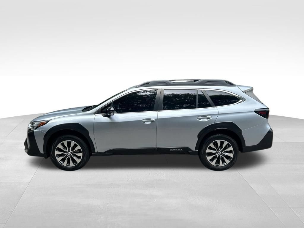 Used 2023 Subaru Outback Limited AWD/4WD image 2