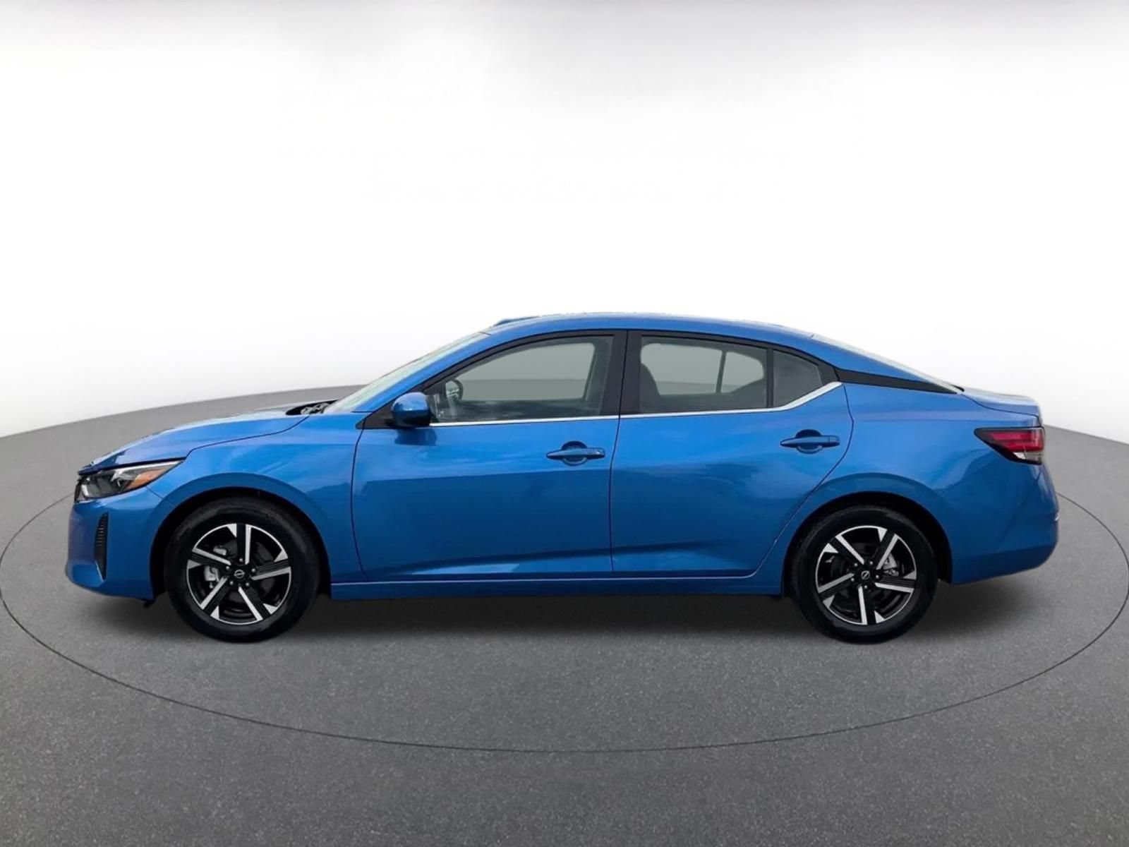 Used 2025 Nissan Sentra SV FWD image 7