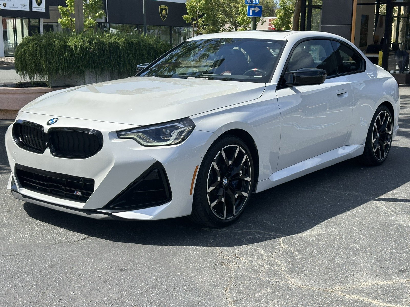 Used 2025 BMW M240i Coupe RWD image 3