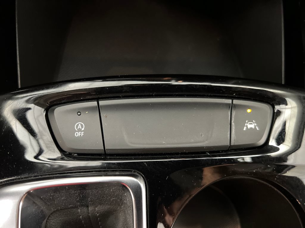 Used 2025 Chevrolet Trax LT FWD image 51