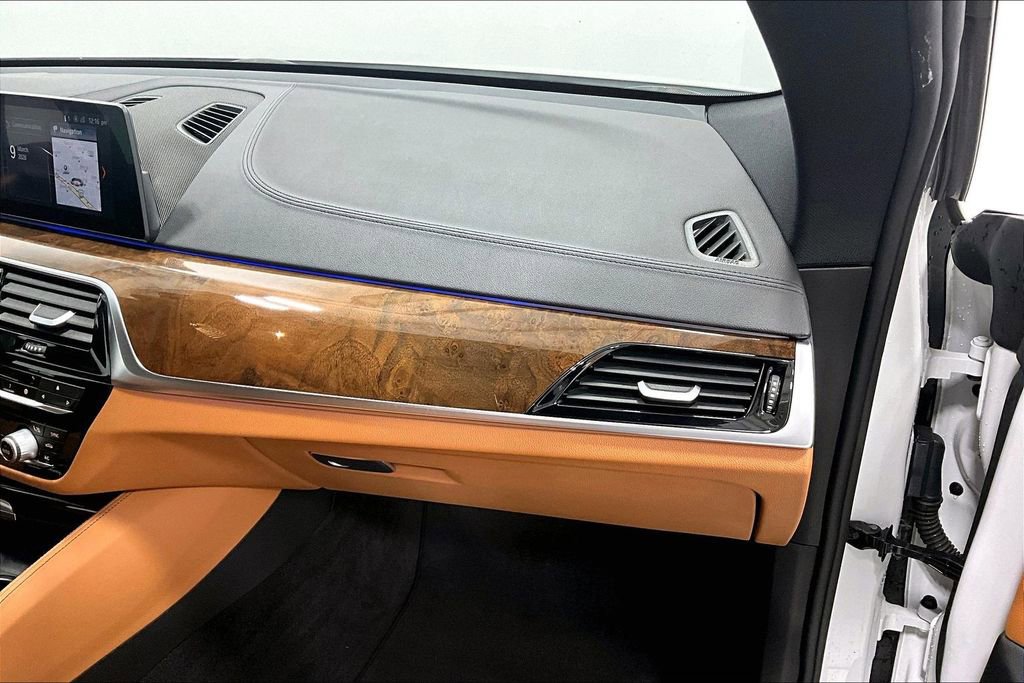 Used 2019 BMW 640i Gran Turismo xDrive w/ M Sport Package image 13