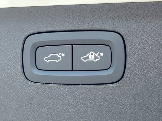 New 2026 Volvo XC90 B5 Ultra w/ Lounge Package image 15