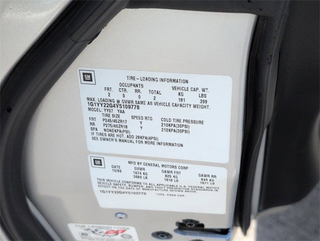 Used 2000 Chevrolet Corvette Coupe w/ Roof Pkg image 17