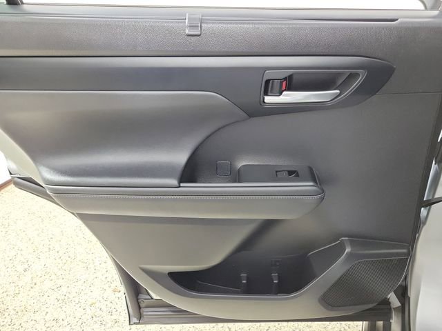 Used 2023 Toyota Highlander XSE image 15