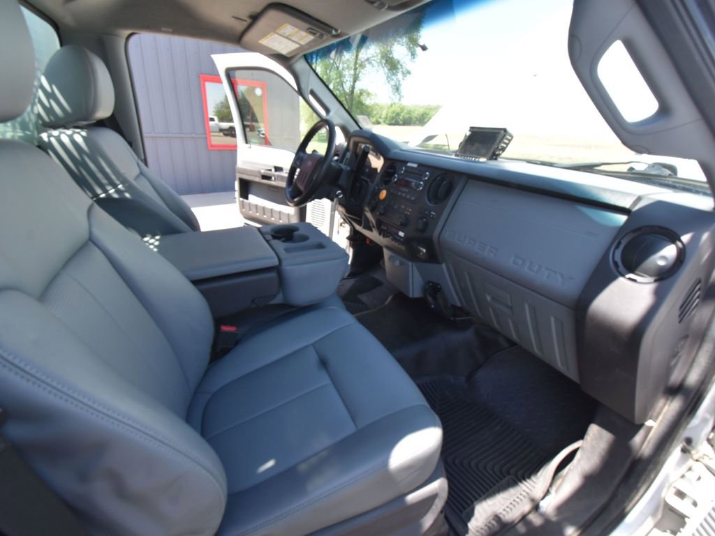 Used 2014 Ford F550 4x4 Regular Cab Super Duty image 69
