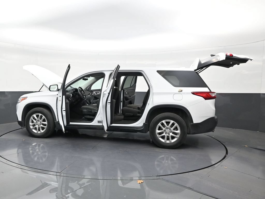 Used 2021 Chevrolet Traverse LS FWD image 30