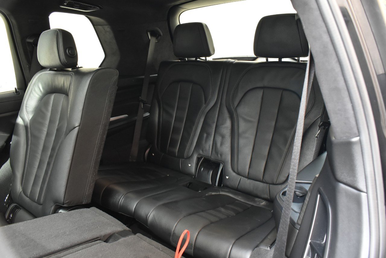 Used 2021 BMW X7 xDrive40i w/ M Sport Package AWD/4WD image 19