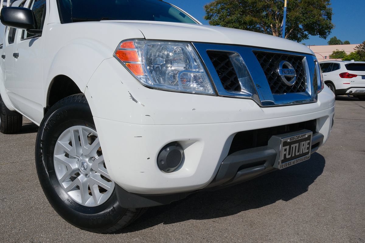 Used 2017 Nissan Frontier SV RWD image 7