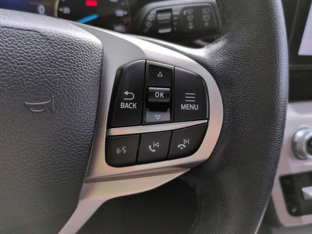 Used 2023 Ford Explorer XLT w/ Equipment Group 202A AWD/4WD image 24
