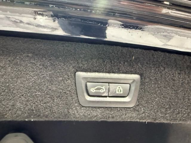 Used 2018 BMW 750i xDrive image 88